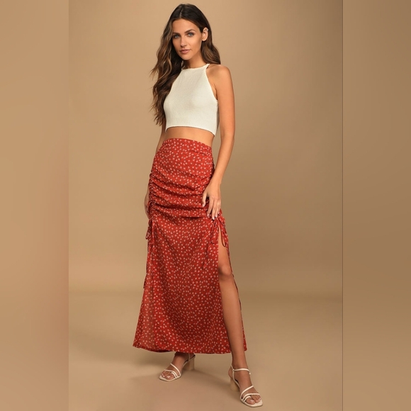 Lulus Absolutely Serene Rust Red Floral Print Ruched Maxi Skirt Red Size‎ Small - Picture 1 of 13